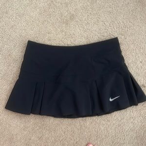 Nike Size Medium Black Tennis Skirt